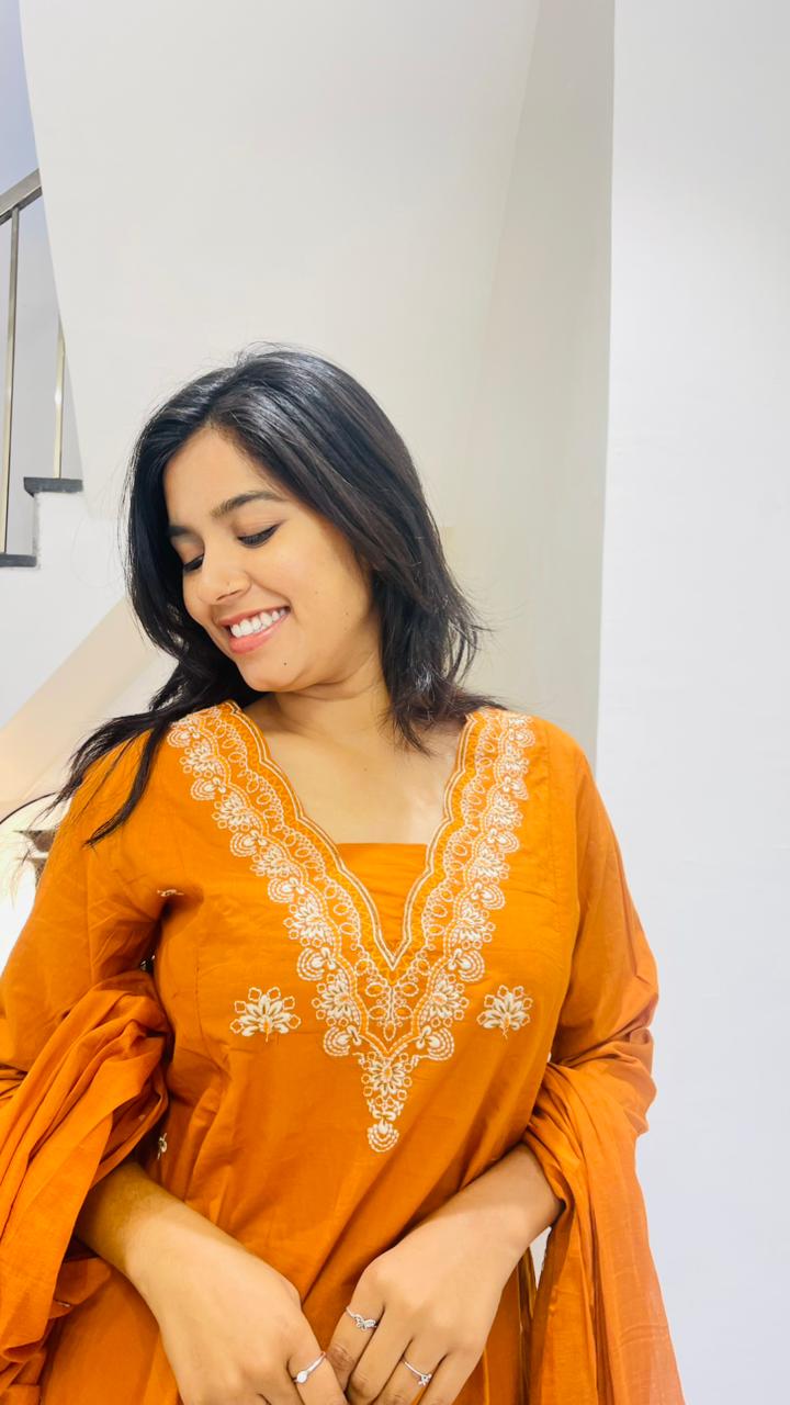Must have Kesari kurti