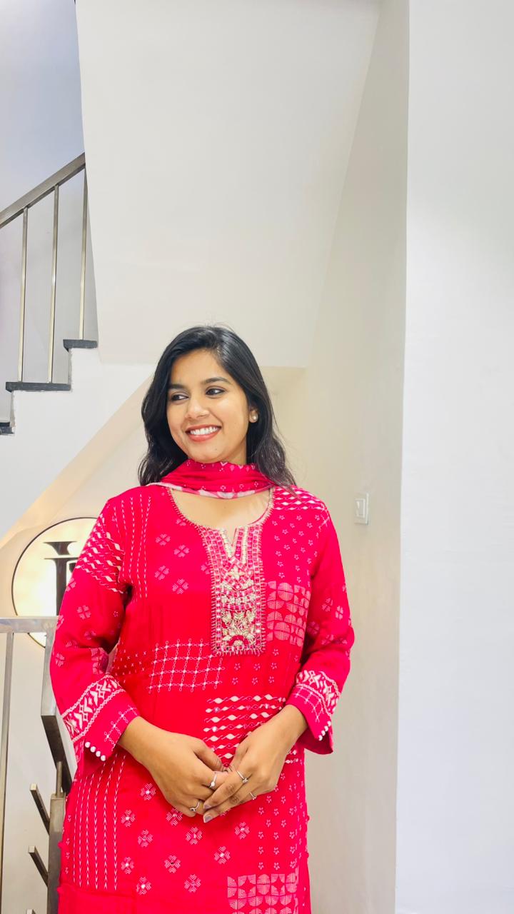 Premium Crape rani bandhni kurti set
