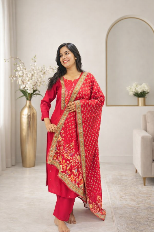 Must have Red Kurti set with heavy dupatta
