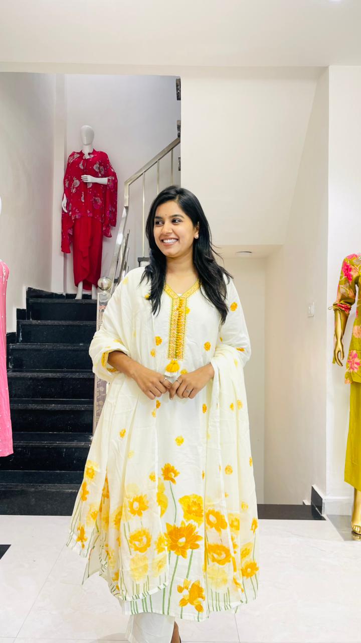 Sunbloom Ivory Cotton Kurti Set