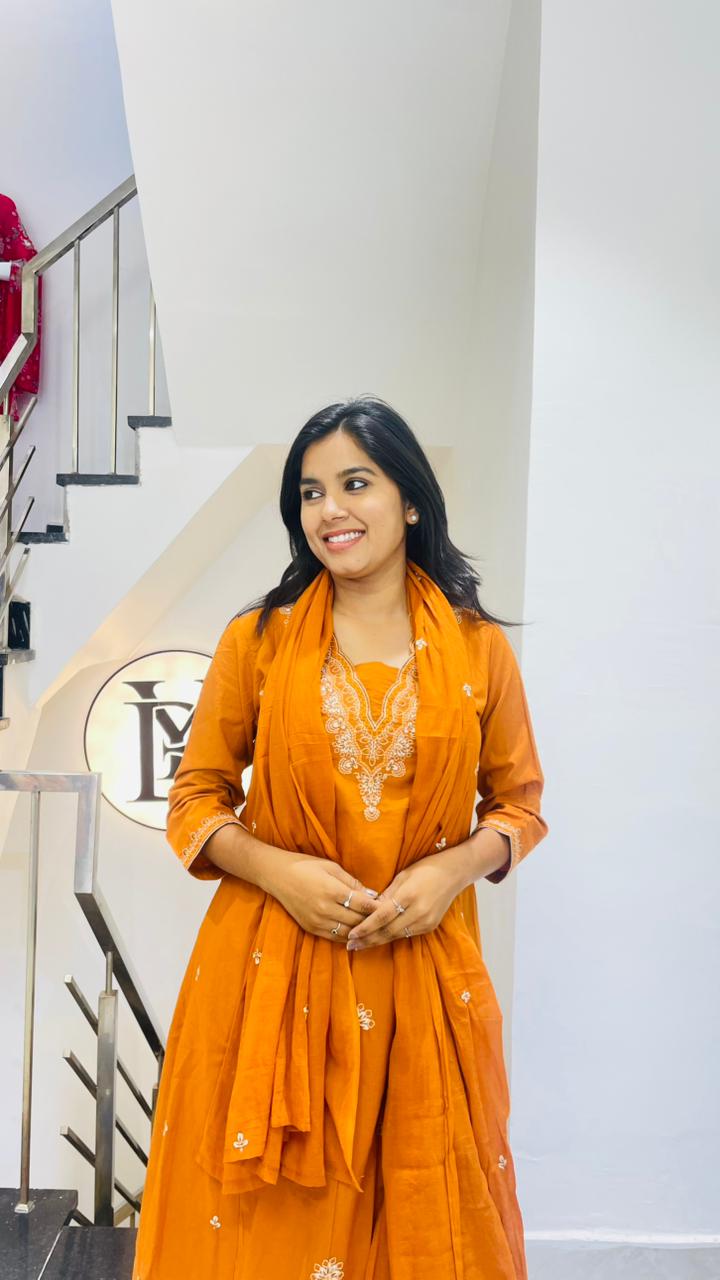 Must have Kesari kurti