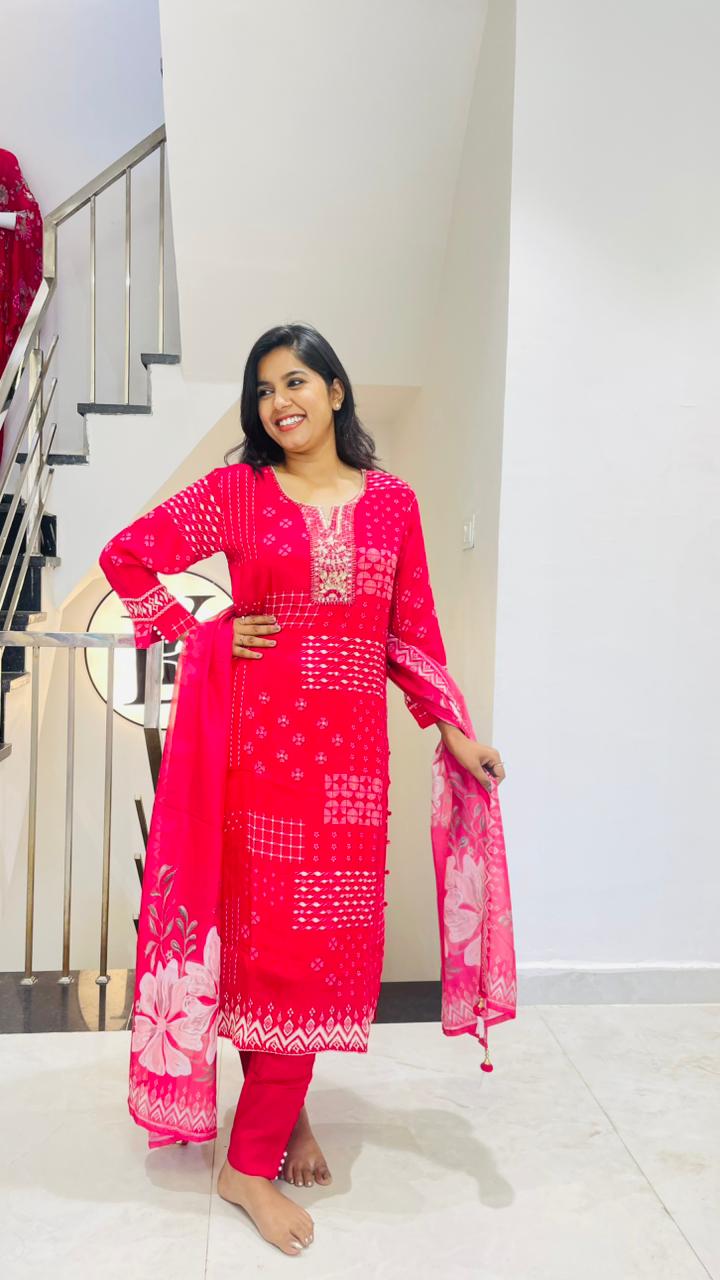 Premium Crape rani bandhni kurti set